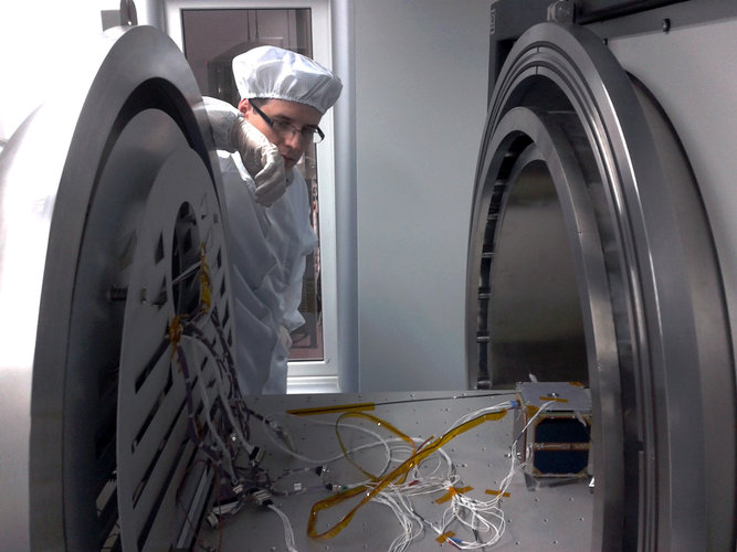 Thermal vacuum test of PW-Sat