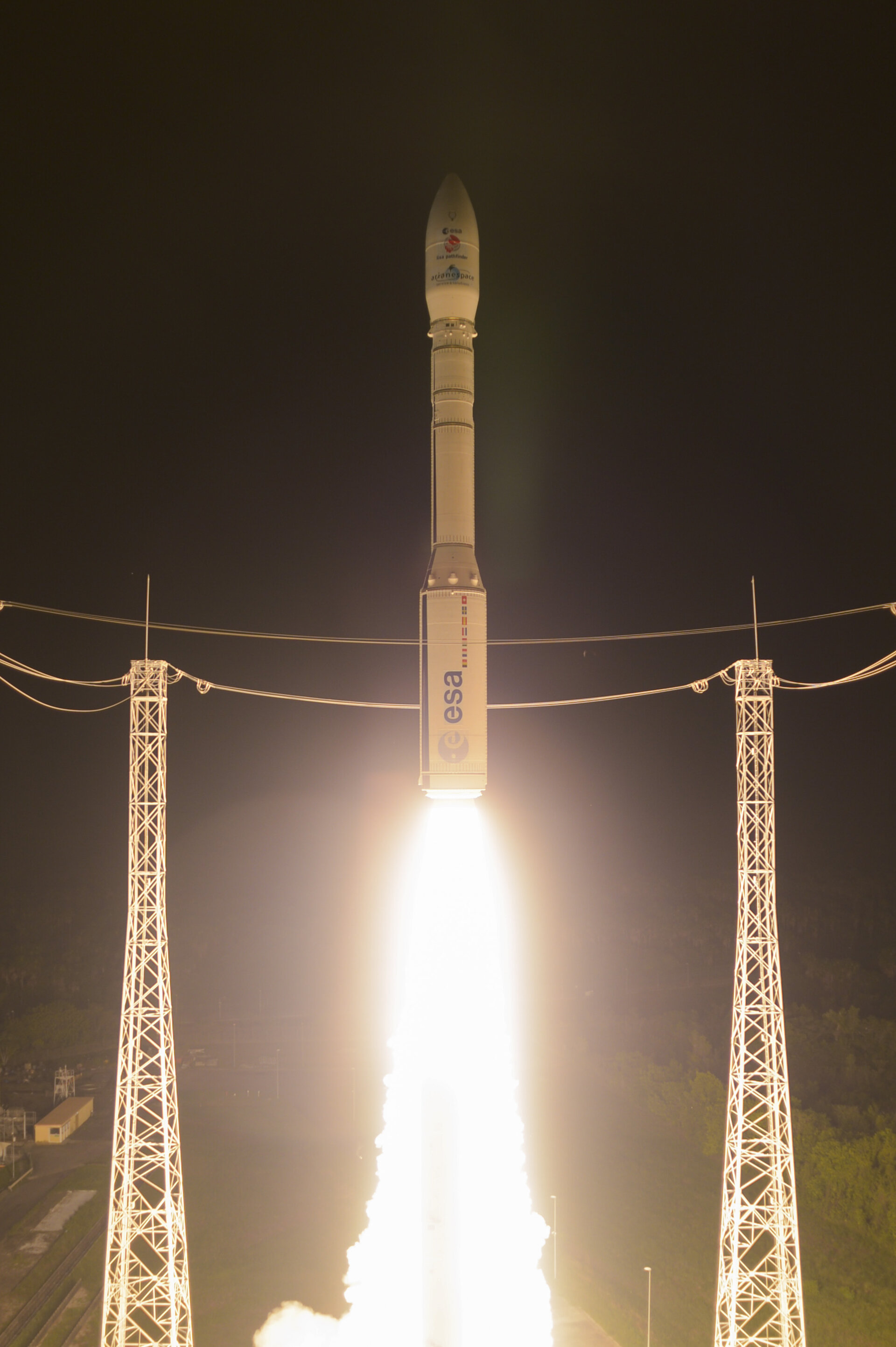 Liftoff of Vega VV06 carrying LISA Pathfinder