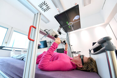 Bedrest study participant tests spacecraft skills