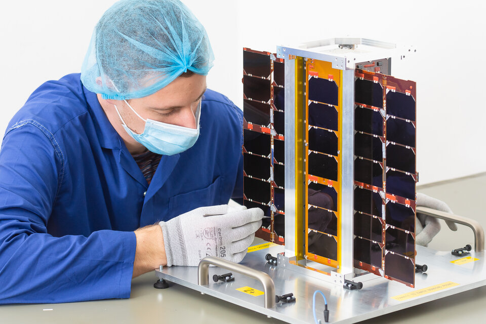 RadCube demonstrates miniaturised space weather instruments