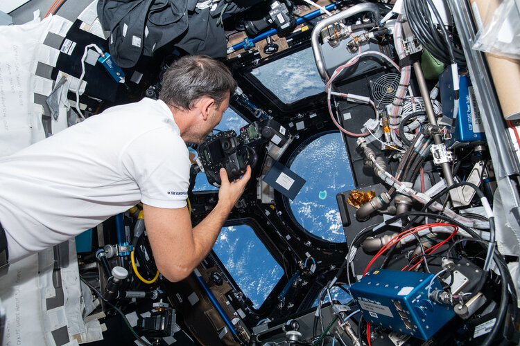 Sławosz takes pictures of Earth from Cupola