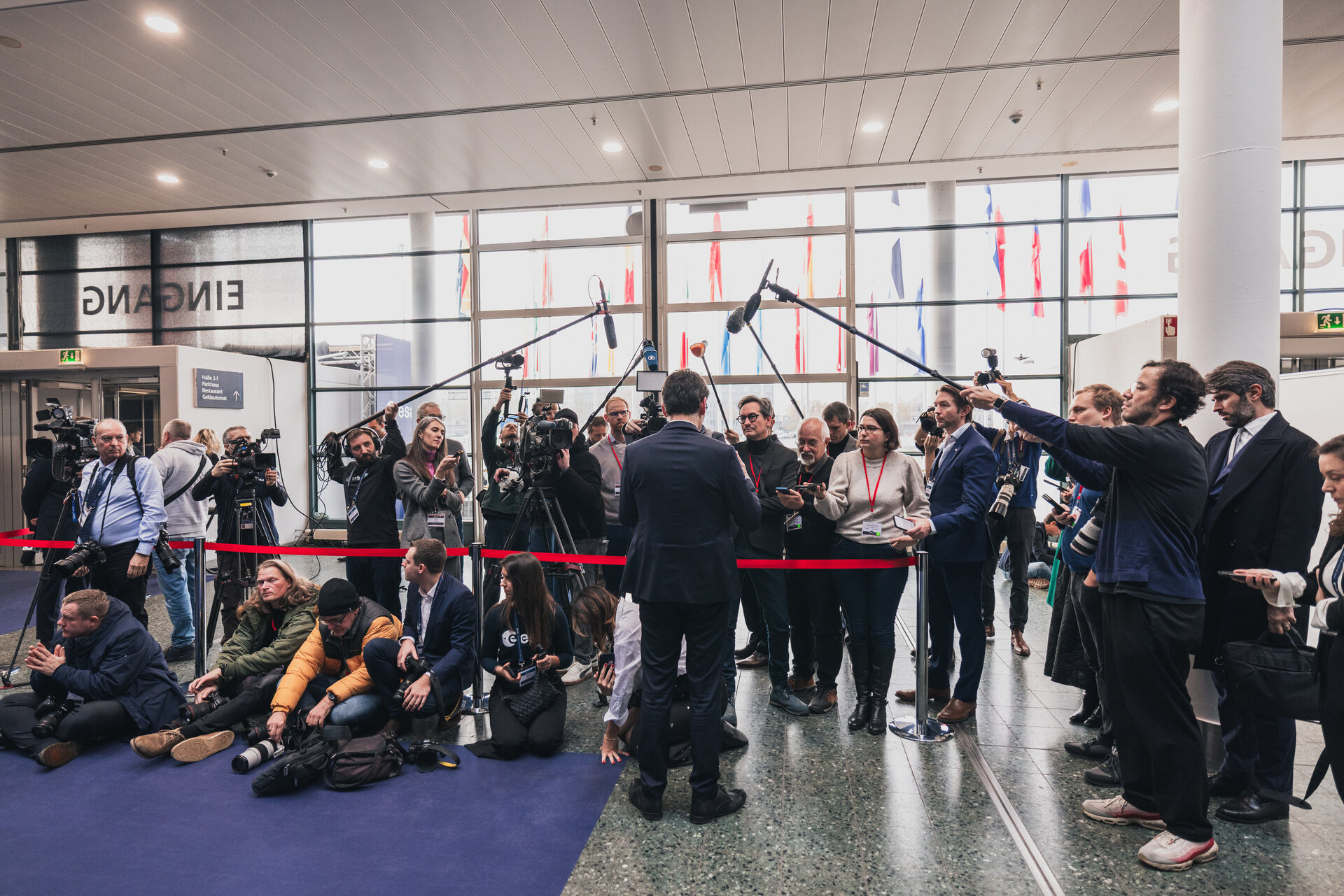 International media listen to Ministers' statements on arrival at CM25